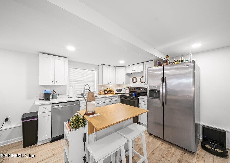 1st image of 457 7th Ave S