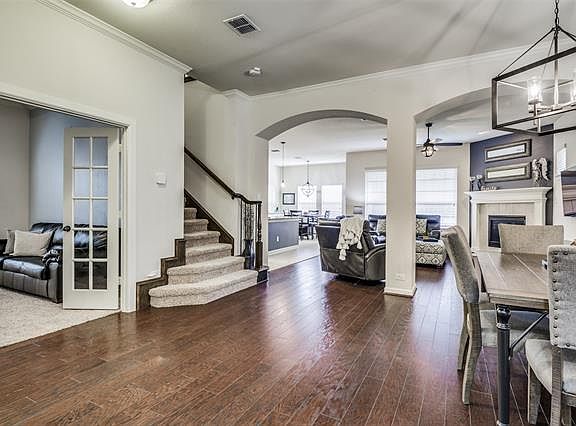 4th image of 216 Chester Dr