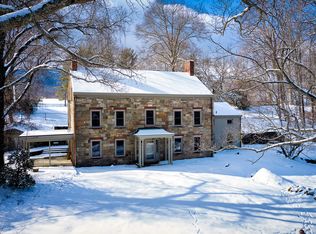 99 Taylor Rd, Mountainville, NY 10953