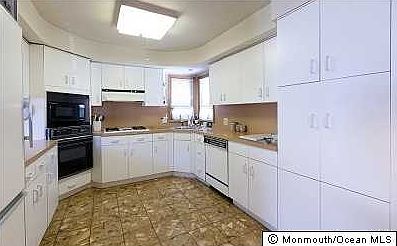 5th image of 32 Brighton Ave