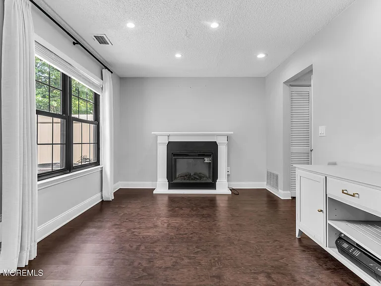 141 Old Orchard Ln — Photo 18