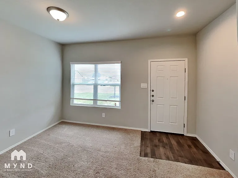 7304 Marina Del Ray — Photo 3