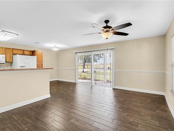 4th image of 1026 Park Central Cir