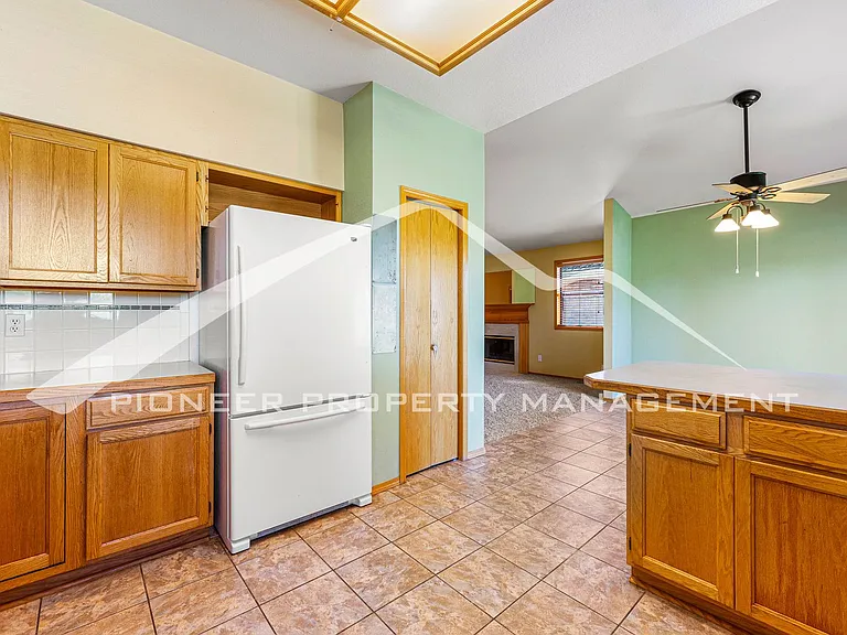 2924 Troxell Ave — Photo 13