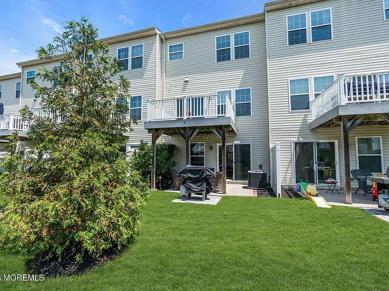 3 Olivia Dr — Photo 35