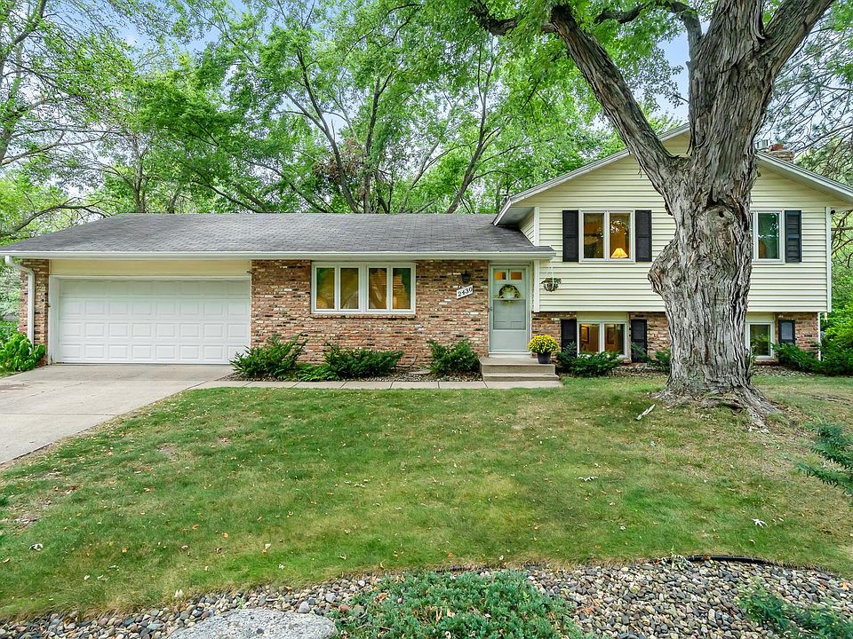 1st image of 2430 Oakridge Ct