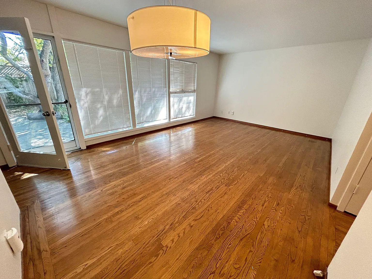 1 bed, 750 sqft, $2,950 — Photo 2