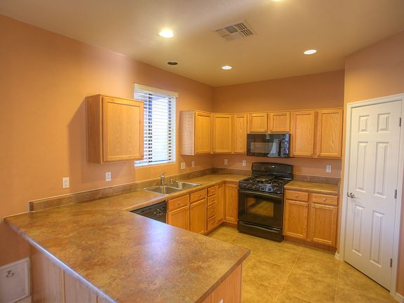 3rd image of 475 E Placita Costana