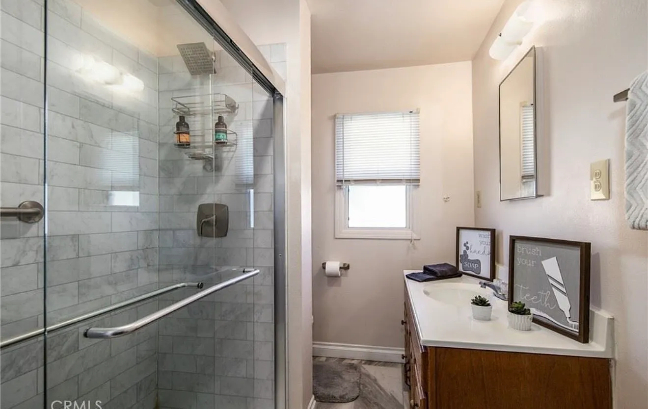 2 bed, 1012 sqft, $2,600 — Photo 1