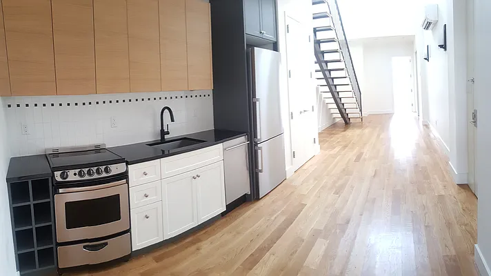 Rented by Smart NY Realty LLC | media 5