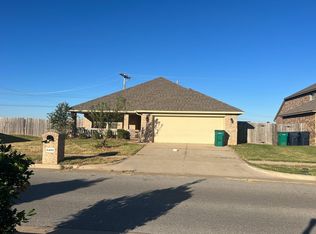4405 Johnson Farms Dr, Mustang, OK 73064