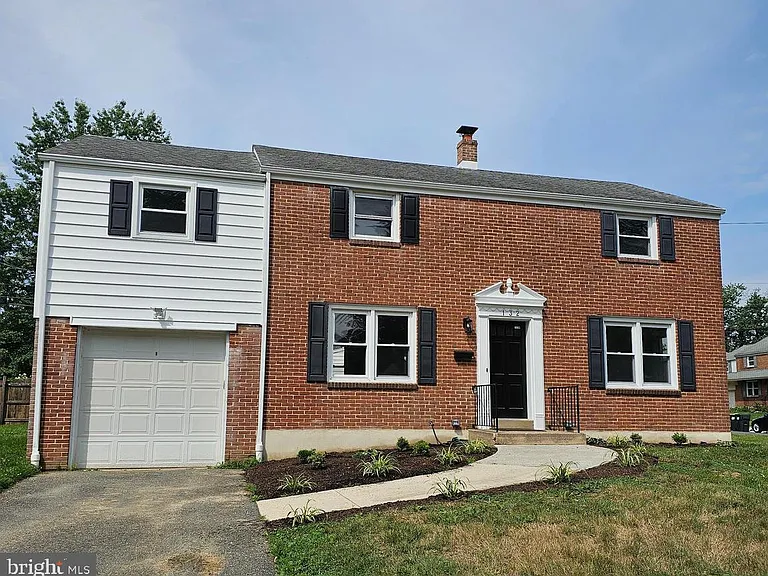 132 Devonshire Rd — Photo 6