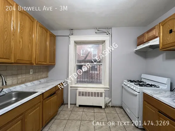 204 Bidwell Ave #3M, Jersey City, NJ 07305