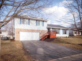 5499 Gingeridge Ln, Rockford, IL