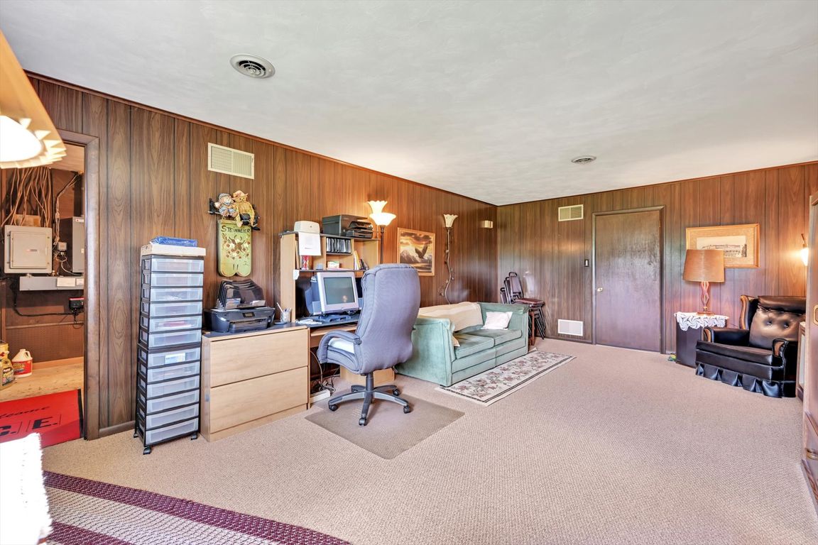 15-Family Room