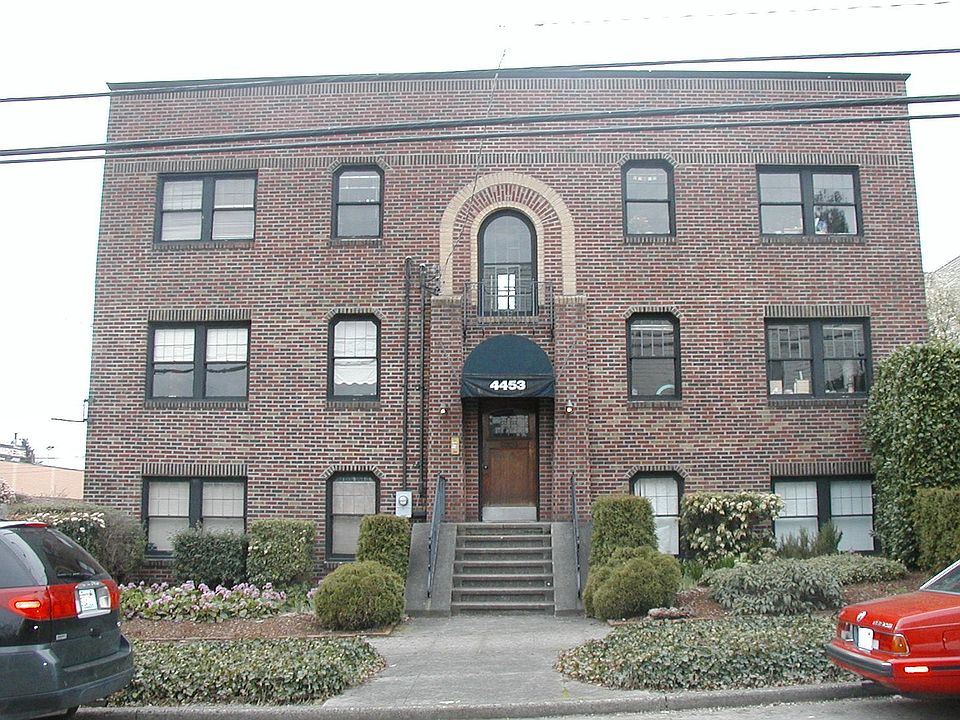 2nd image of 4453 Linden Ave N