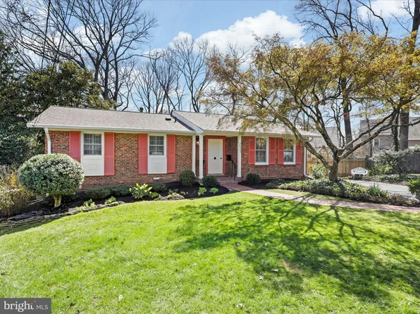 2523 Bull Run Ct, Vienna, VA 22180