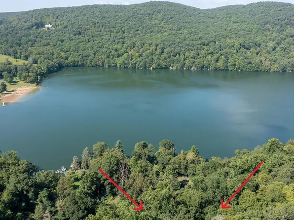 256 State Route 39, New Fairfield, CT 06812