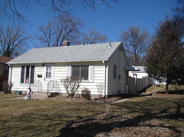 1st image of 2677 16th Ave E