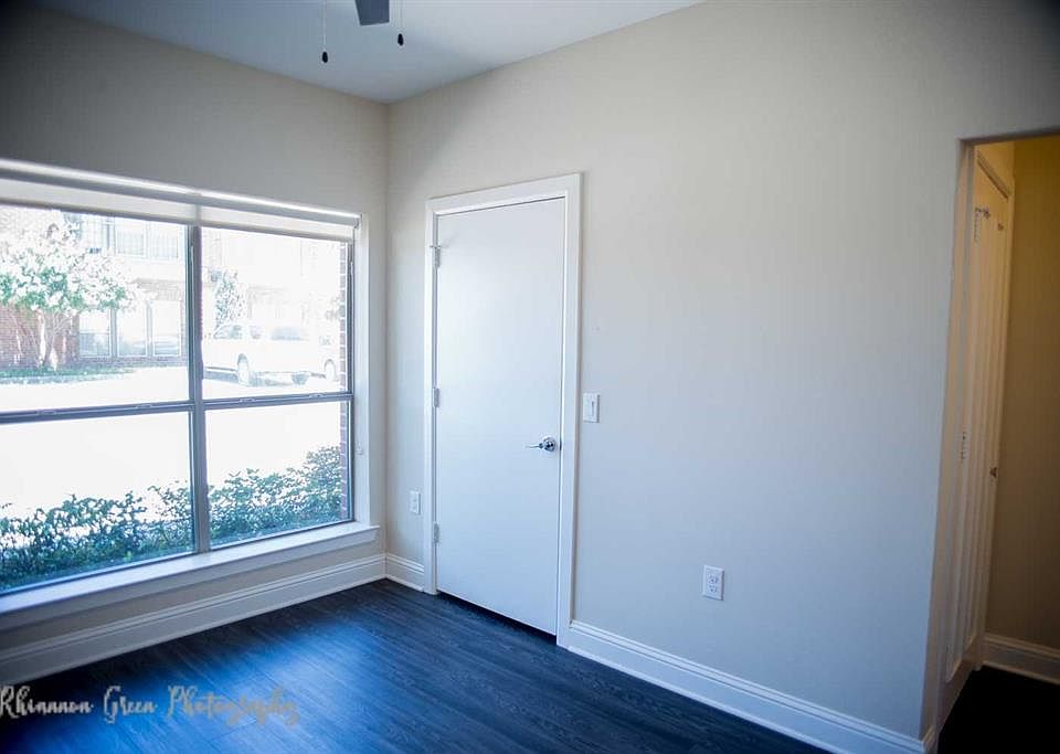 2nd image of 4554 Glenwick Ln #3103