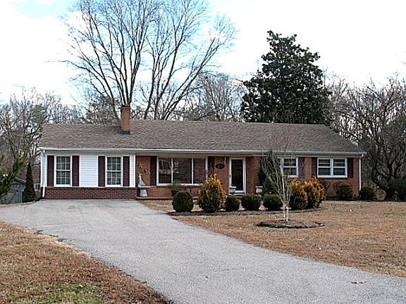 3rd image of 206 Ethel Ct