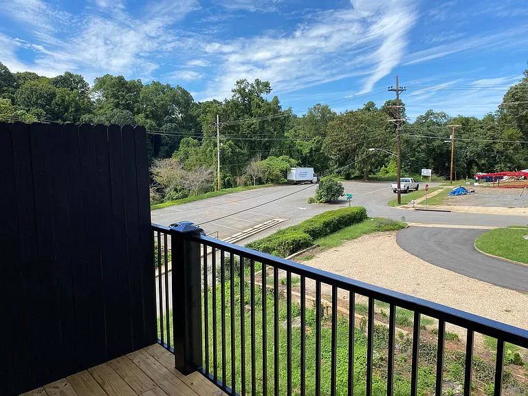303 Rivermont Ave — Photo 32