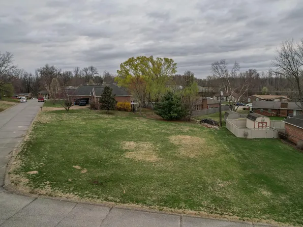 4300 Hilldale Dr, Newburgh, IN 47630