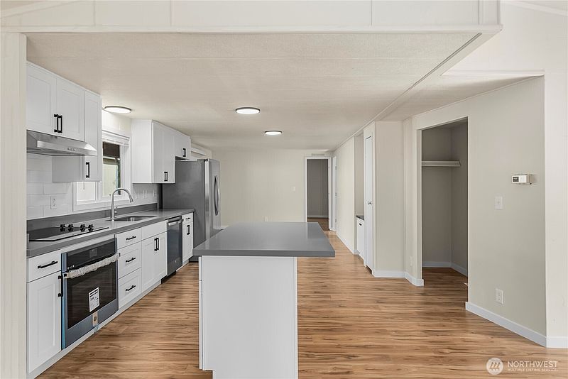 4th image of 605 167th Court E #16