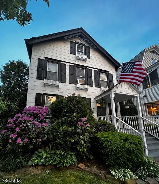 39 Midland Ave #1