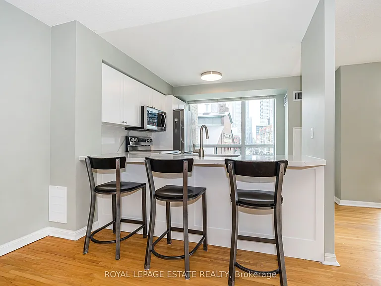 109 Front St E #515 — Photo 14