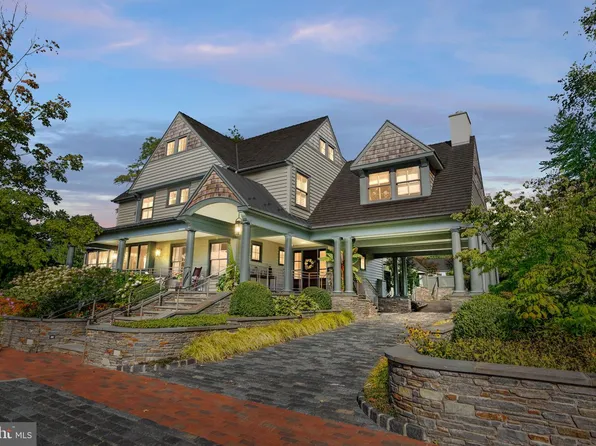 155 E Oakland Ave, Doylestown, PA 18901