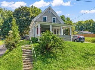 12 Spruce St, Gardiner, ME 04345