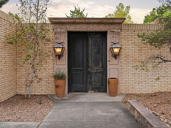 5th image of 7504 La Madera Rd NE