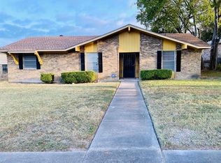 1441 Quartet Dr, Dallas, TX 75241