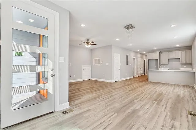 5459 Saint Claude Ave #5461 — Photo 3
