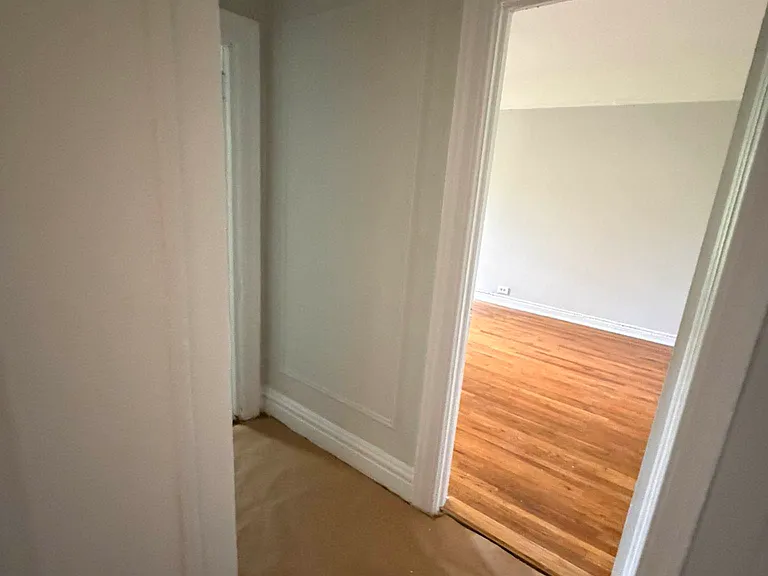 9 Seaman Ave #F — Photo 7