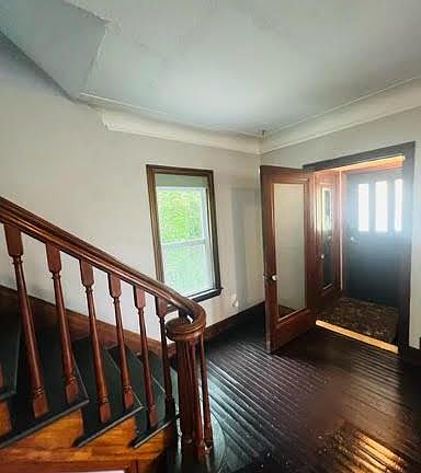 2nd image of 13044 Wilshire Dr