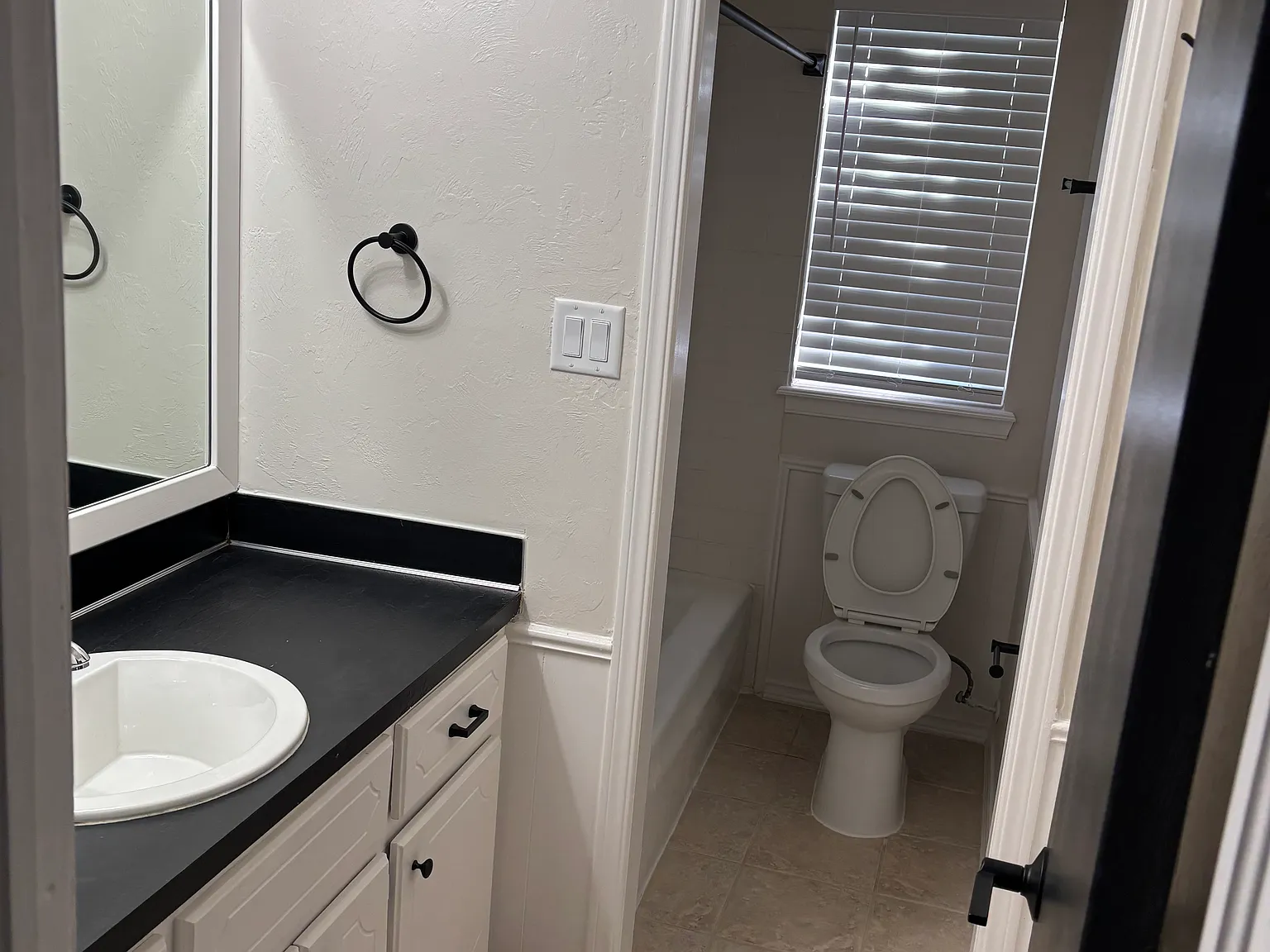 1605 Chamblee Dr — Photo 3