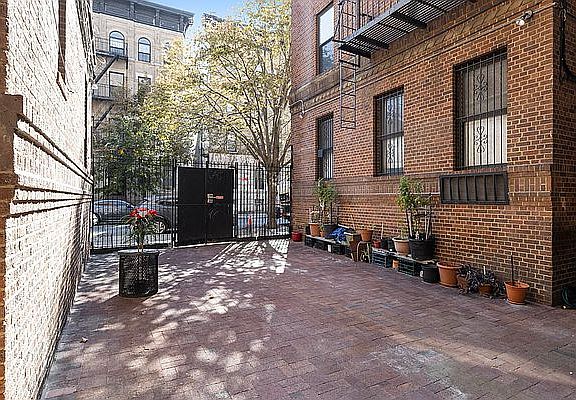 5th image of 353 Ocean Ave APT 1I