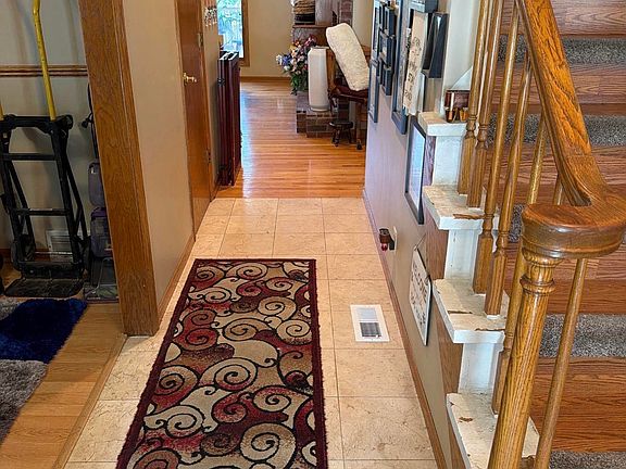 2nd image of 1016 Tekamah Ln