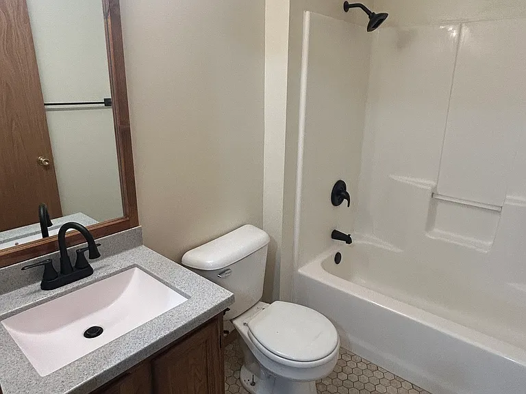 5467 Tall Pines Pkwy #1 — Photo 8