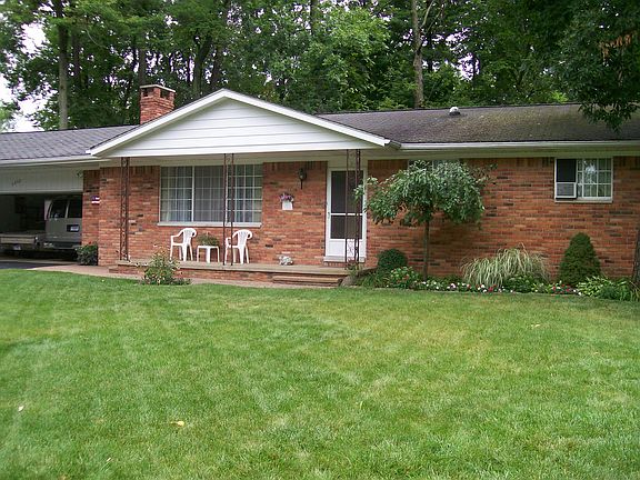 2nd image of 5952 Warbler Dr