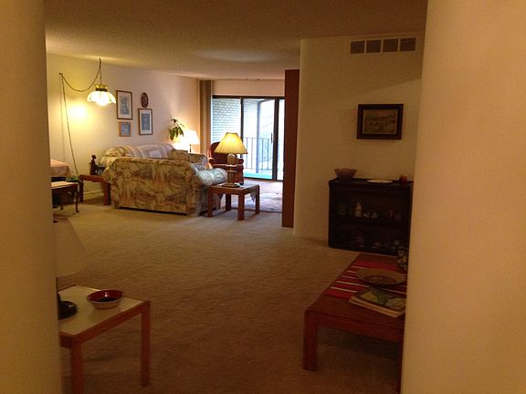 3rd image of 31935 W 14 Mile Rd APT 235