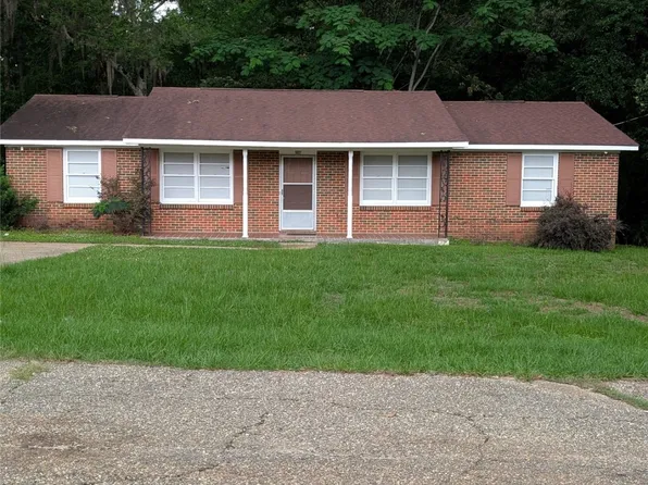 1927 Cannon Ln, Selma, AL 36701