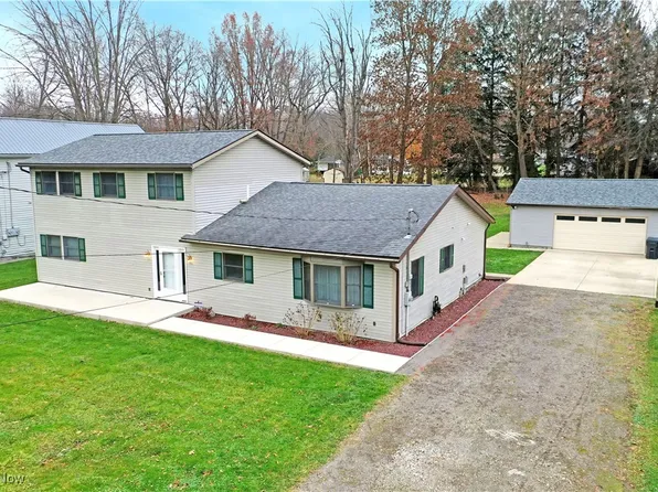 936 Rosegarden Dr NE, Warren, OH 44484