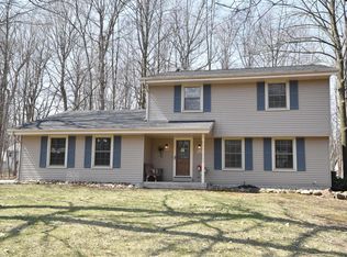 W197N16455 Hawthorne CIRCLE, Jackson, WI