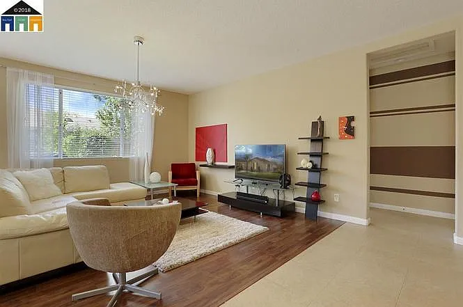 1308 Camilla St — Photo 6