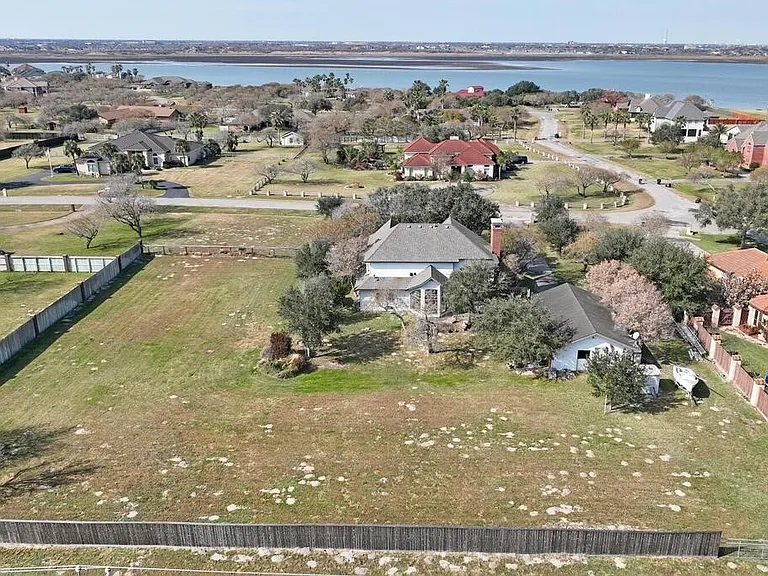 3417 Newcastle Dr — Photo 33