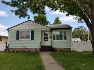 704 Yellowstone Ave, Miles City, MT 59301