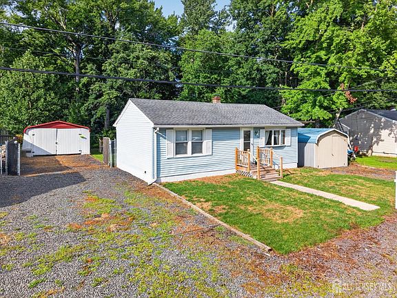 3rd image of 5 Soden Ln